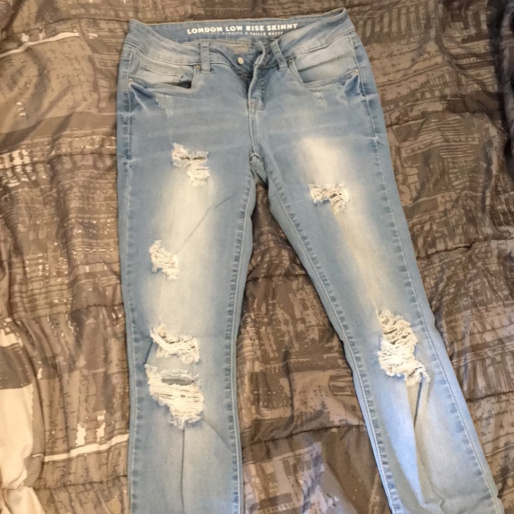 Ripped skinny jeans